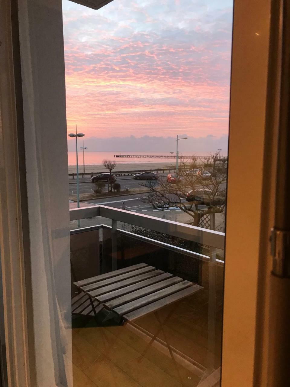 Couchant Radieux Appartement 2 Pieces 4 Personnes Vue Mer Σαιν-Ζαν-ντε-Μον Εξωτερικό φωτογραφία